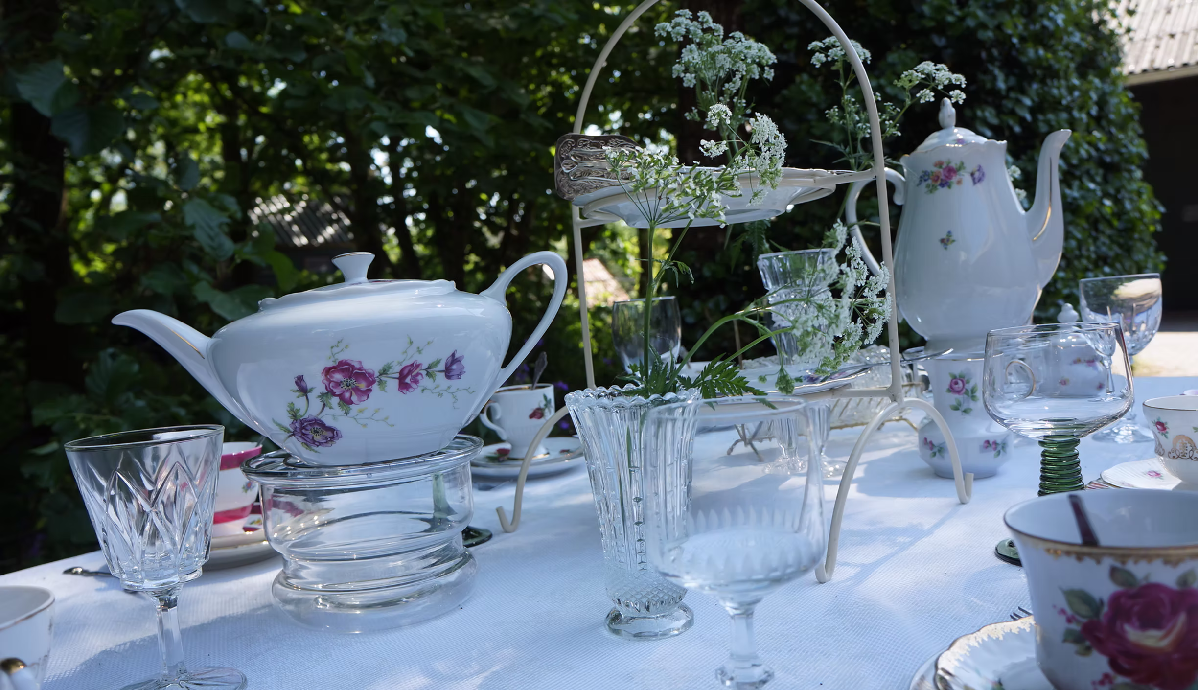 Servies van Toen hero